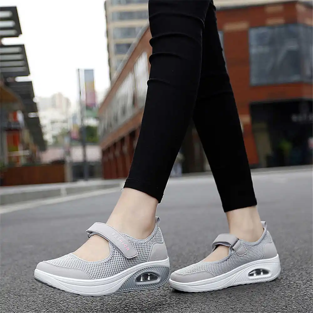 36-41 Demi-season Colored Snea - đánh giá và giá Badminton Vietnam